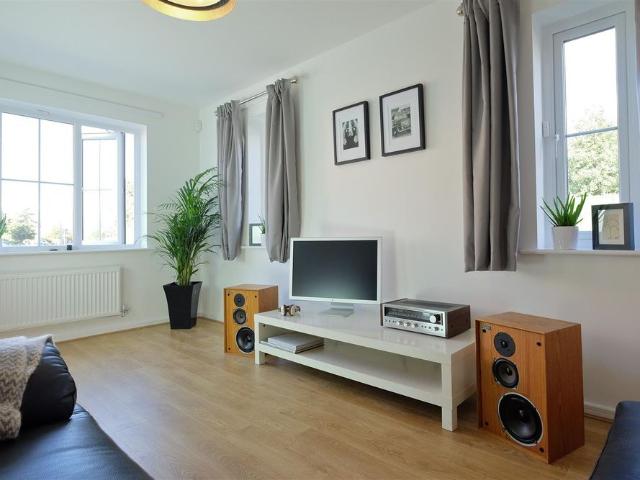 House for rent in Rossmore, Cheshire