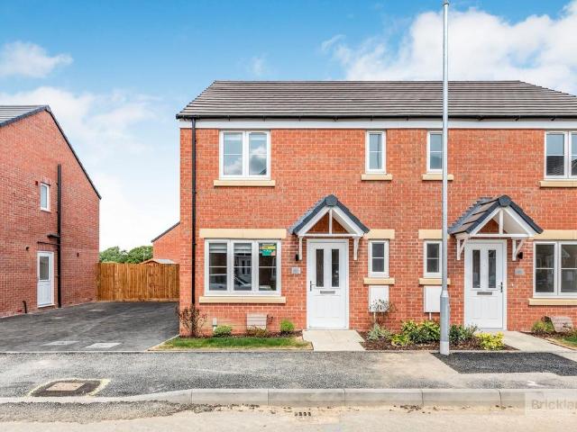 House for rent in Priors Hall Park, Weldon