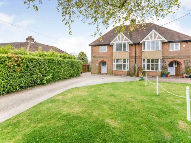 House for rent in Chesham, Chartridge