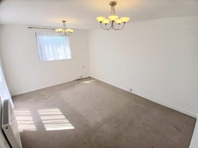 House for rent in Pin Green Industrial Area, Shephall