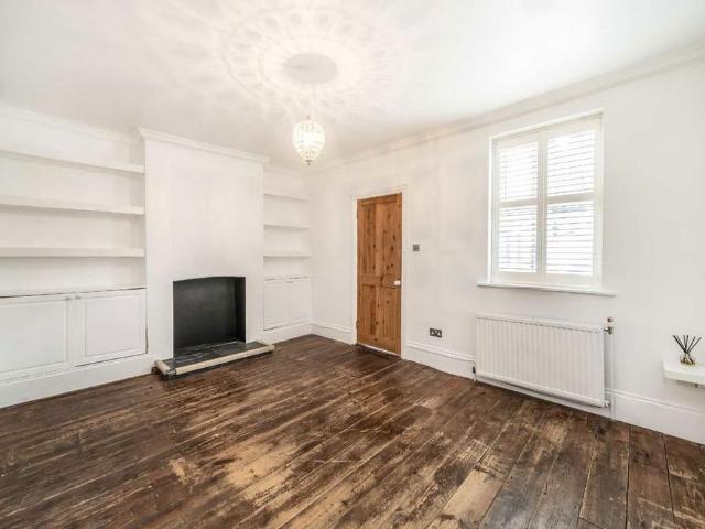 House for rent in London Borough of Barnet, Greater London