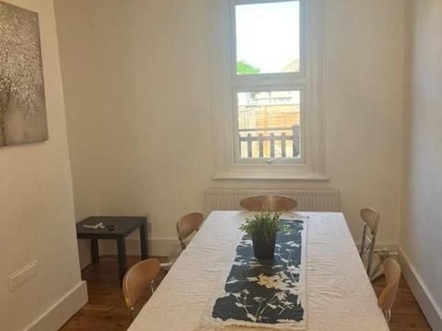 House for rent in The Wrythe, Greater London