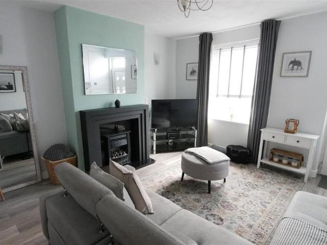 House for rent in Woodkirk, West Yorkshire