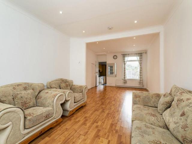 House for rent in Hale End, Greater London