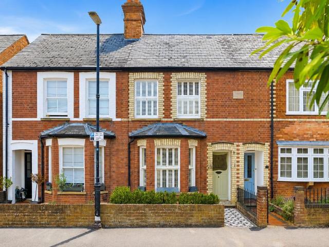 House for rent in Hatching Green, Five Acres
