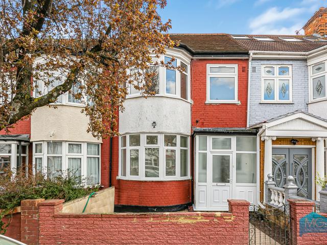 Apartment for rent in Scotch Estate, Greater London