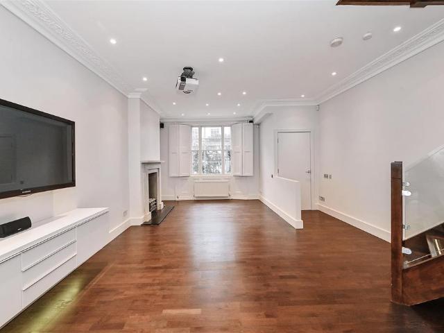 House for rent in Kensington, Greater London