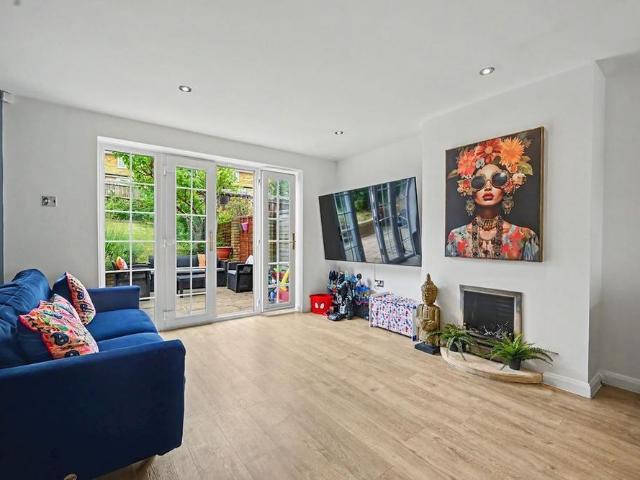 House for rent in Bushey
