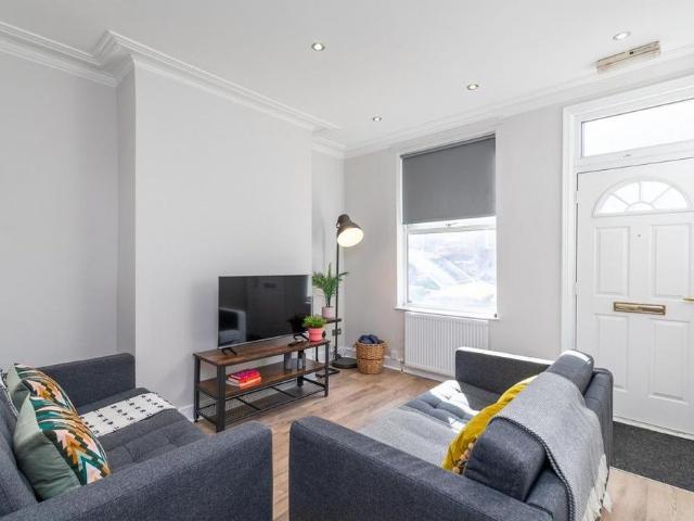 Room for rent in Beckett Park, Leeds
