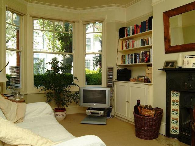 House for rent in Earlsfield, Greater London