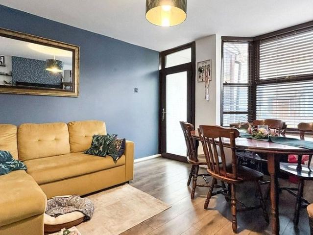 Apartment for rent in Midway, Kent