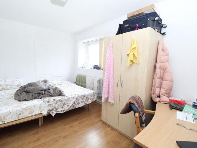 House for rent in Pontypridd, Wales