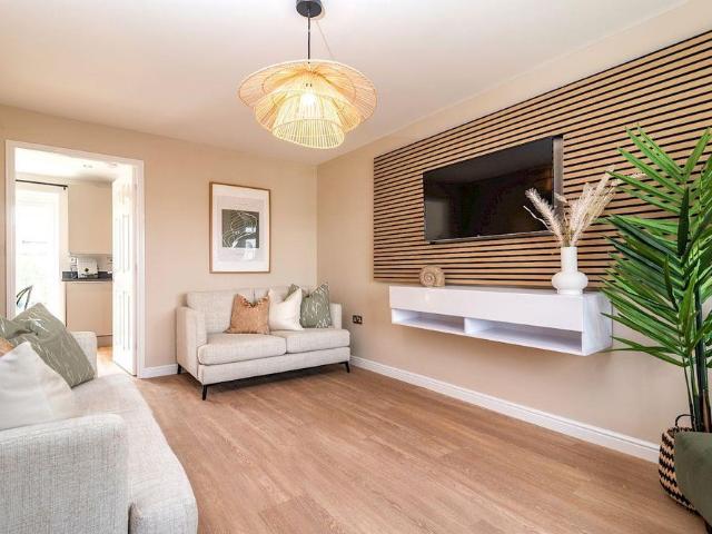 House for rent in Smallbridge, Burnedge