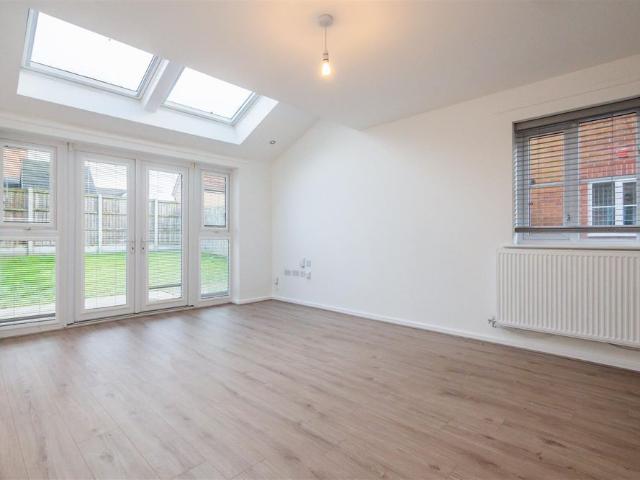 House for rent in Linnyshaw, Salford