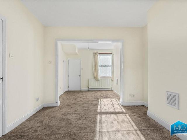 House for rent in Southgate, Oakwood