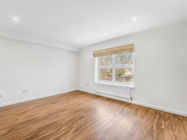 House for rent in Watford Heath, North Watford