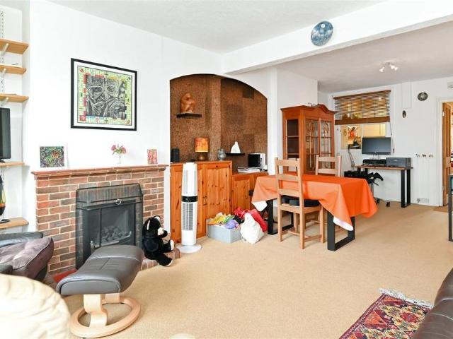 House for rent in Arundel, Clapham