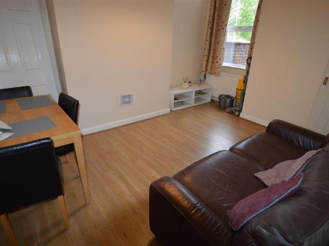 House for rent in Reddish, Greater Manchester