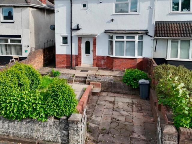 House for rent in Wednesbury, West Midlands
