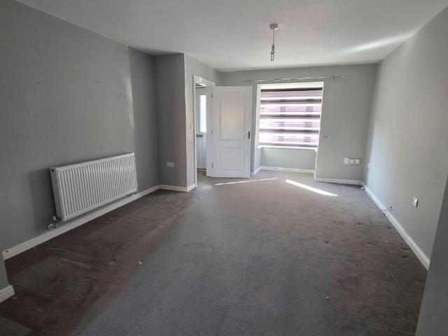 House for rent in Bryncae, Wales