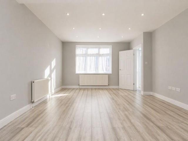 House for rent in Watford Rural, Batchworth