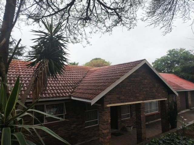 House for rent in Johannesburg Ward 126, Roodepoort
