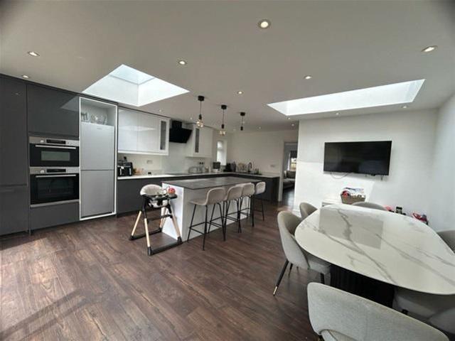 House for rent in Five Acres, Hertfordshire