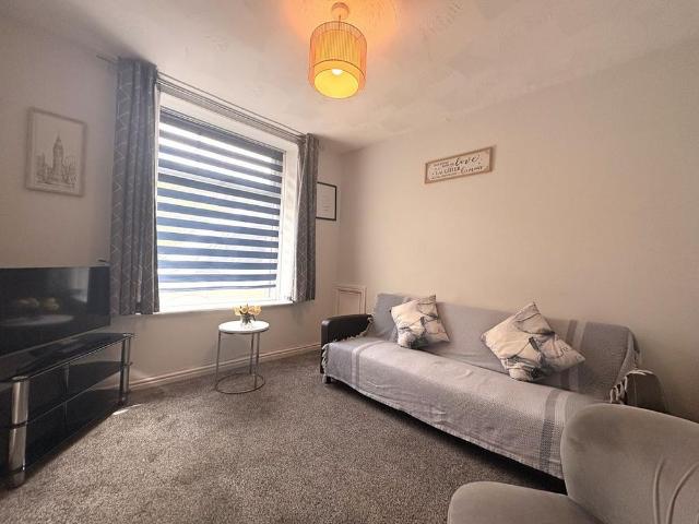 House for rent in Wattstown, Wales