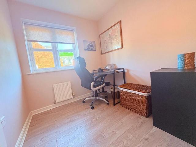 House for rent in Kirklees, Bury