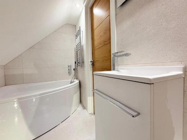 House for rent in Tricketts Cross, Ferndown