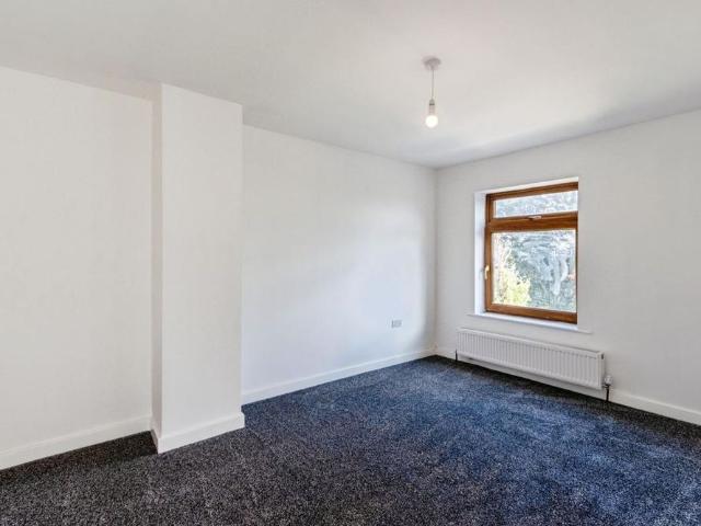 House for rent in Pogmoor, South Yorkshire