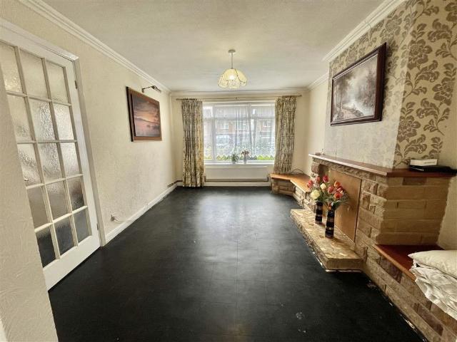 House for rent in Assarts Farm Estate, Haddon
