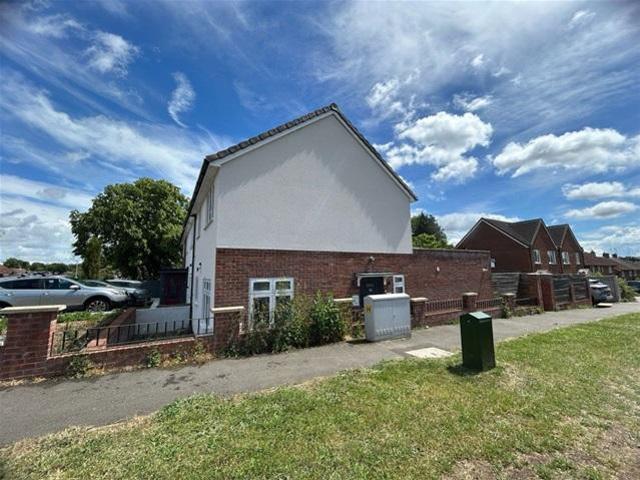 House for rent in Five Acres, Hertfordshire