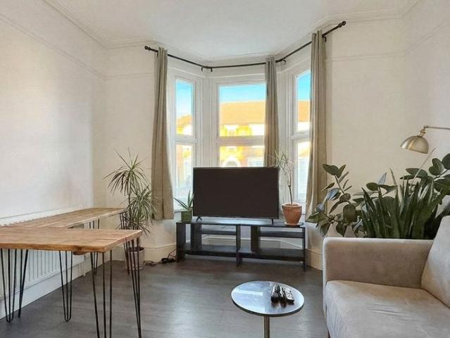 House for rent in London Borough of Lewisham, Ladywell