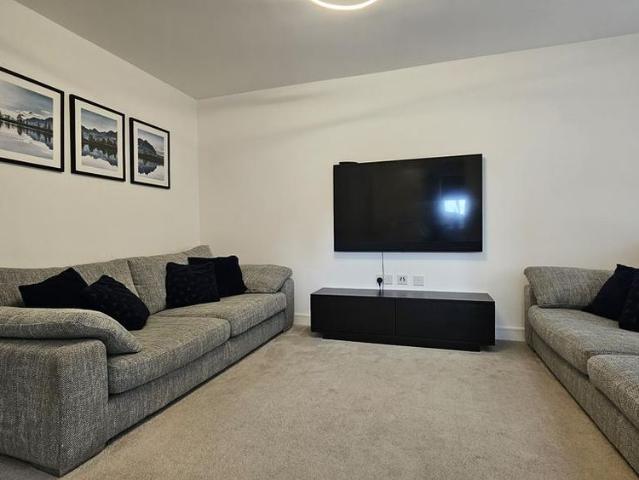House for rent in Castle Hill, Monks Orchard