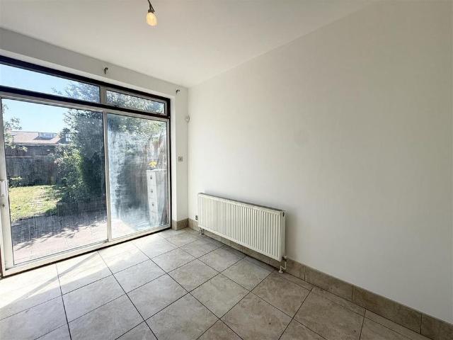 House for rent in Ponders End, Greater London