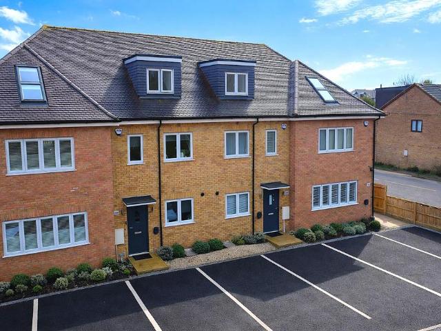 House for rent in Maylands, Pouchen End