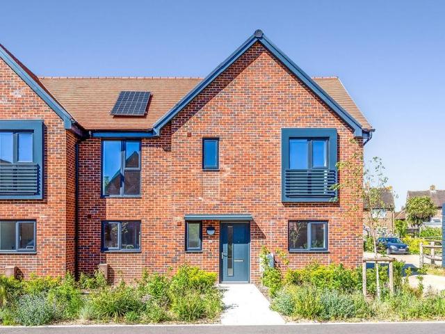 House for rent in Littlecote, West Sussex