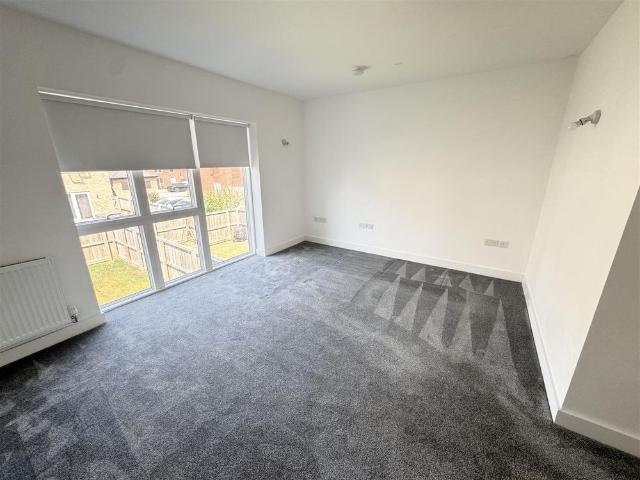 House for rent in Whitby, Rossmore