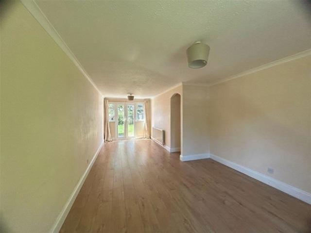 House for rent in Hatching Green, Five Acres