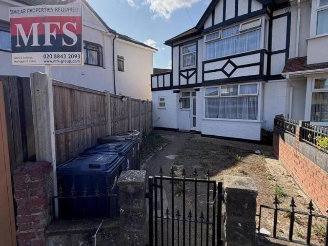 House for rent in London Borough of Ealing, Greater London