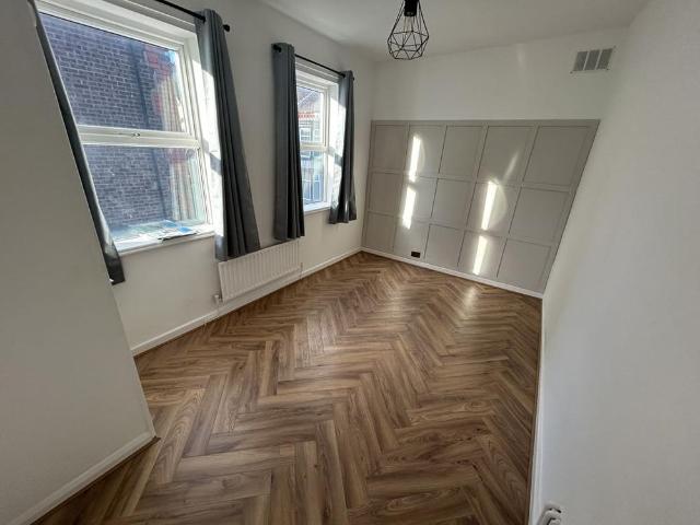 House for rent in Calderstones