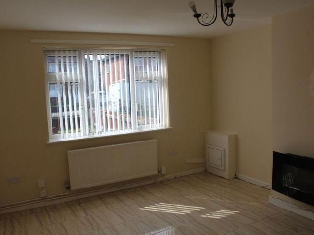 House for rent in Calderstones
