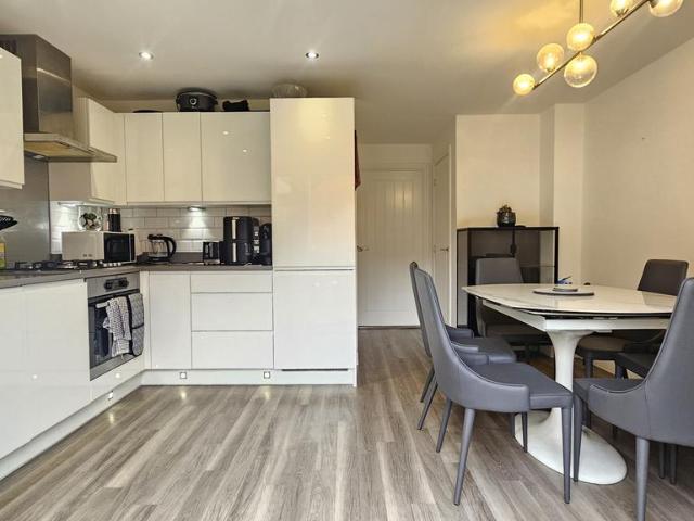House for rent in Castle Hill, Monks Orchard