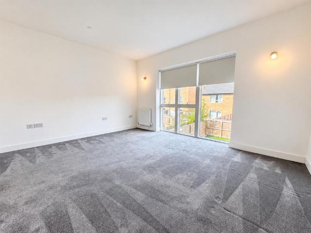 House for rent in Whitby, Rossmore