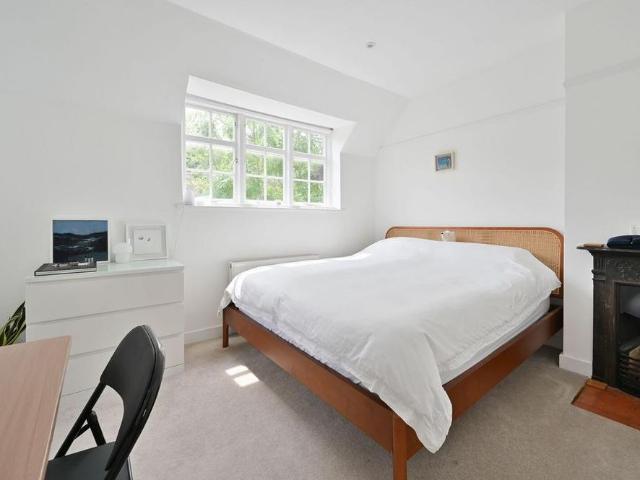 House for rent in Temple Fortune, Greater London