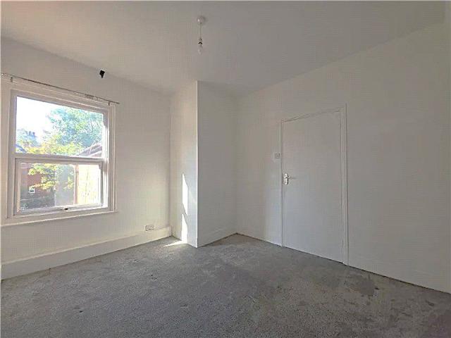 House for rent in Newtown, Reading