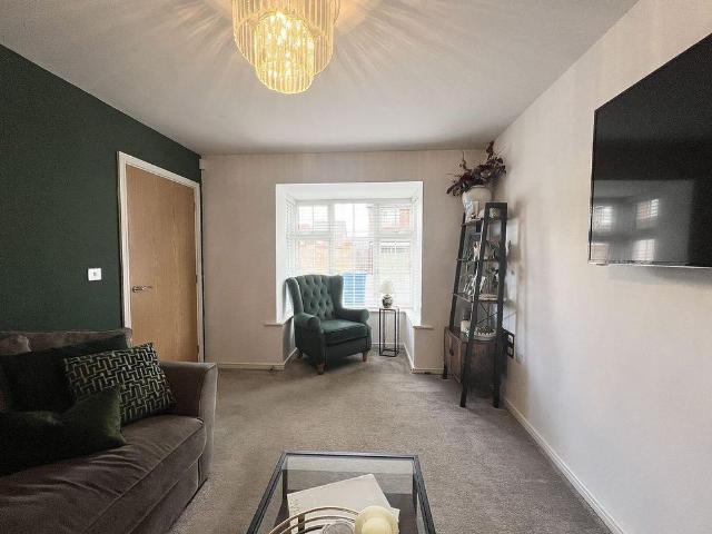 House for rent in Barton upon Irwell, Salford