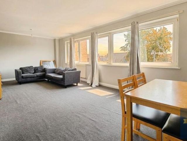 House for rent in Highwoods, Fordham Heath