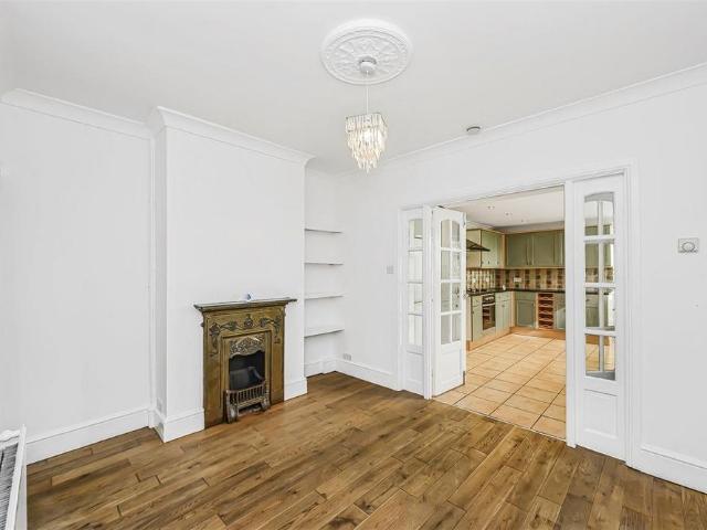 House for rent in London Borough of Redbridge, Greater London